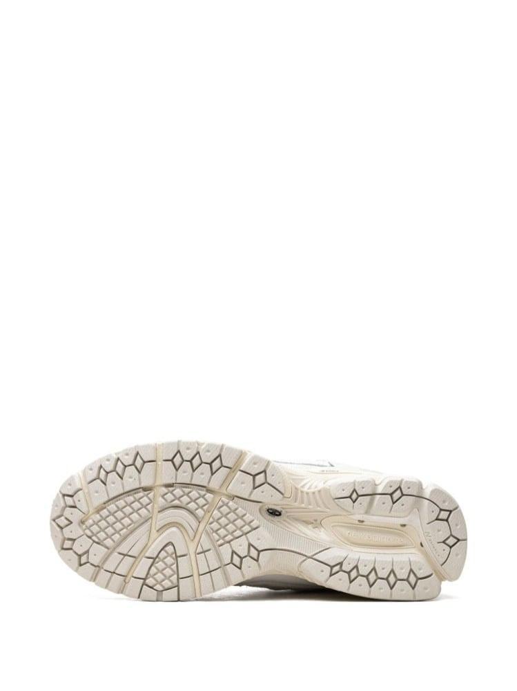 1906D 'PROTECTION PACK - WHITE TURTLEDOVE'