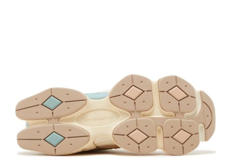 New Balance 9060 Ivory