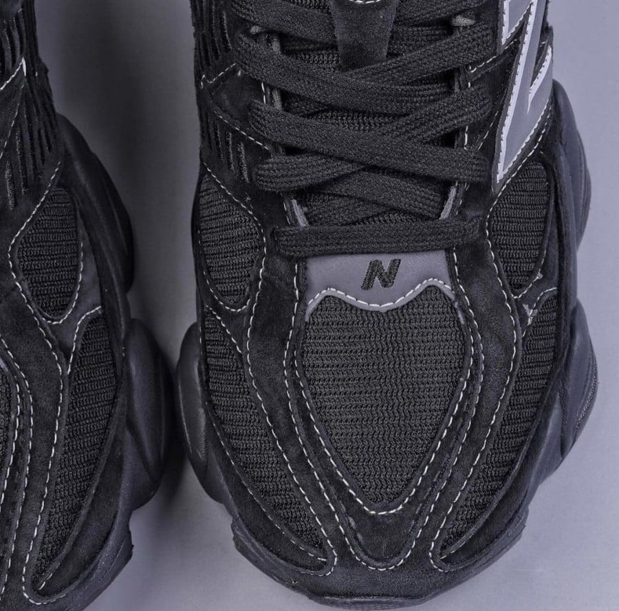 9060 'TRIPLE BLACK'