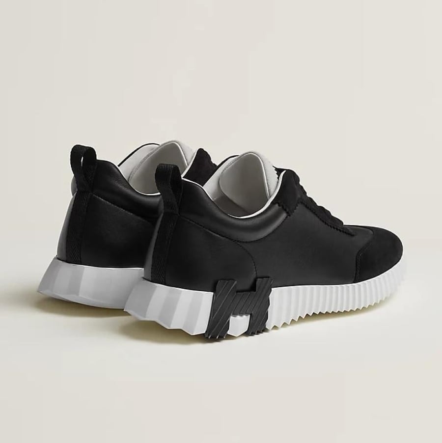 Bouncing sneaker