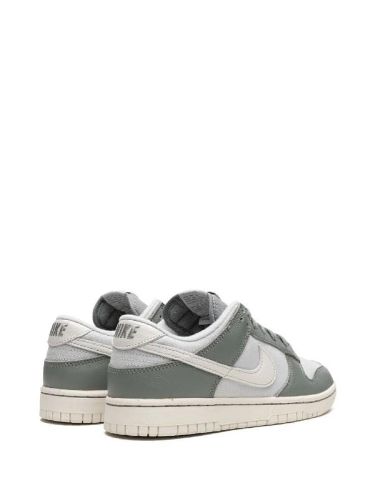 حذاء رياضي Dunk Low Retro PRM "Mica Green".