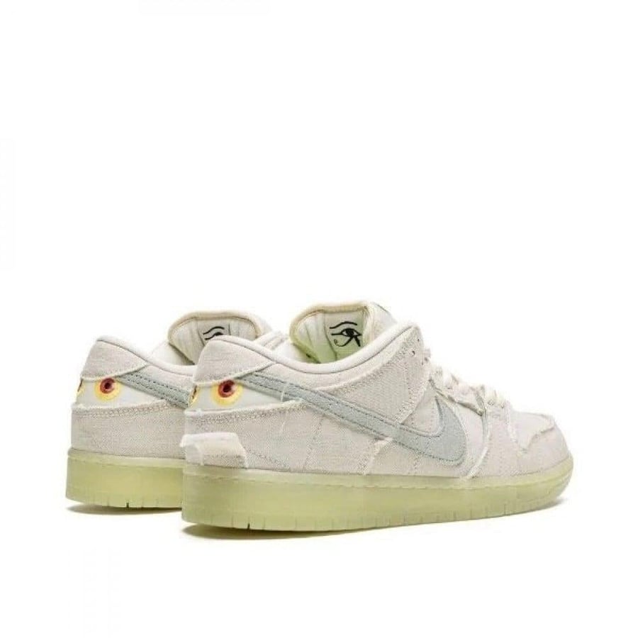SB Dunk Low sneakers "Mummy"