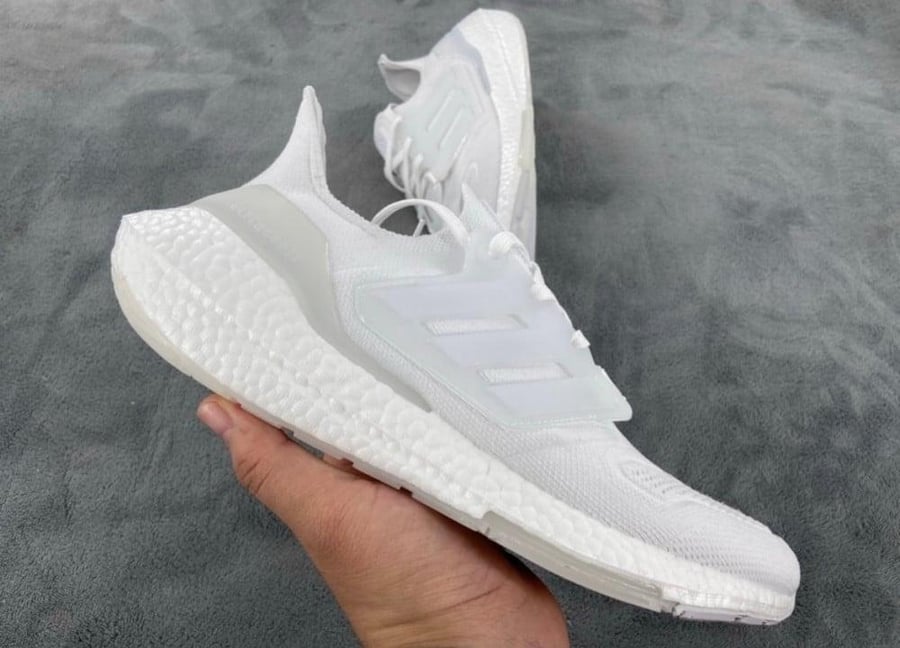 adidas Ultra Boost 2022 Triple White