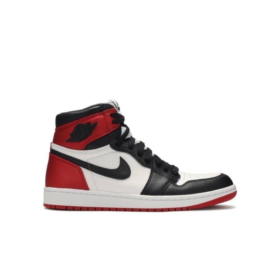 Air Jordan 1 High satin black toe