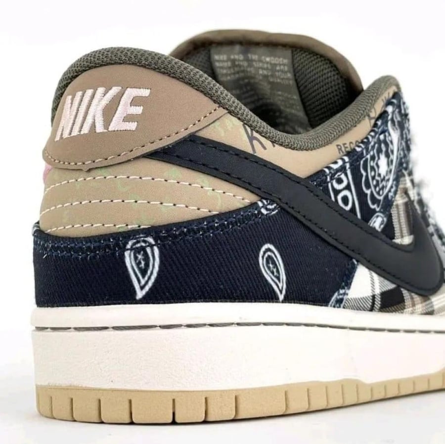 Nike SB Dunk Low Travis Scott