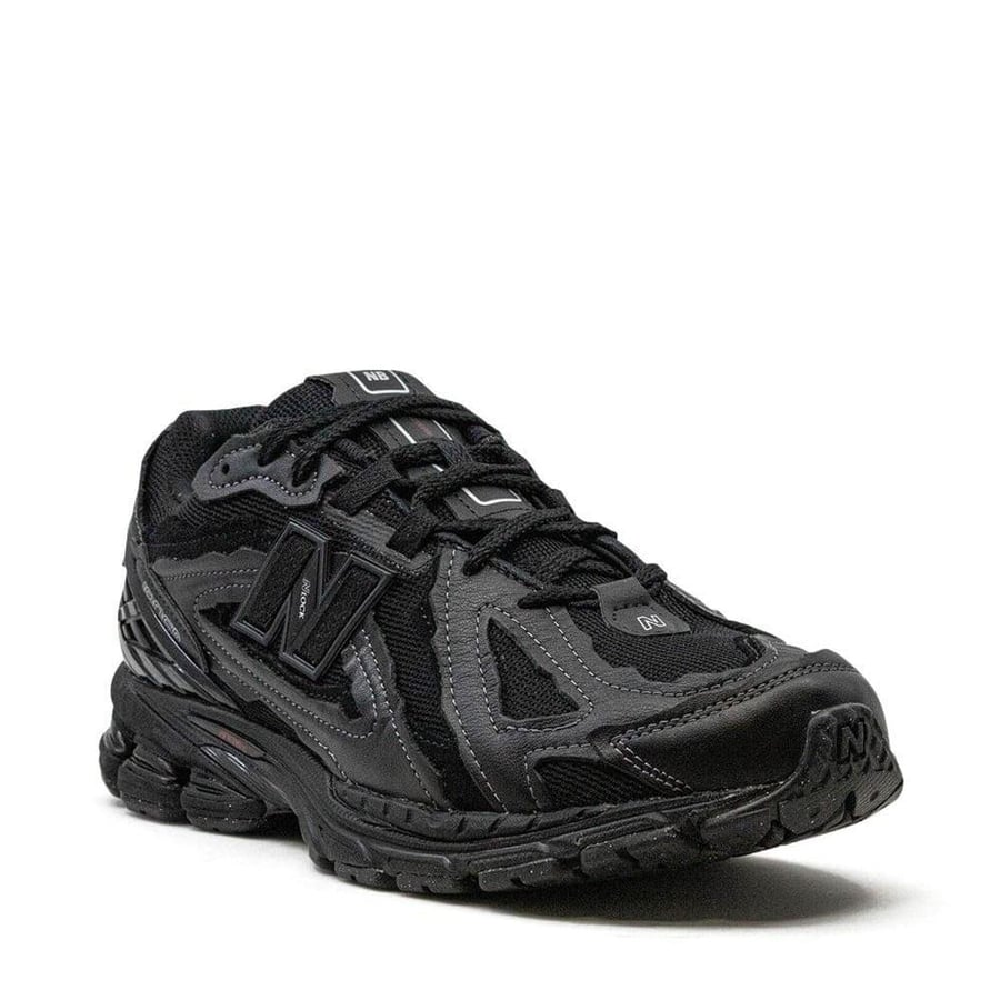 1906R low-top sneakers