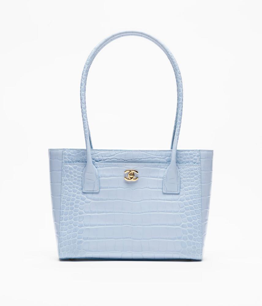Crocodile Embossed Calfskin & Gold-Tone Metal  أزرق فاتح