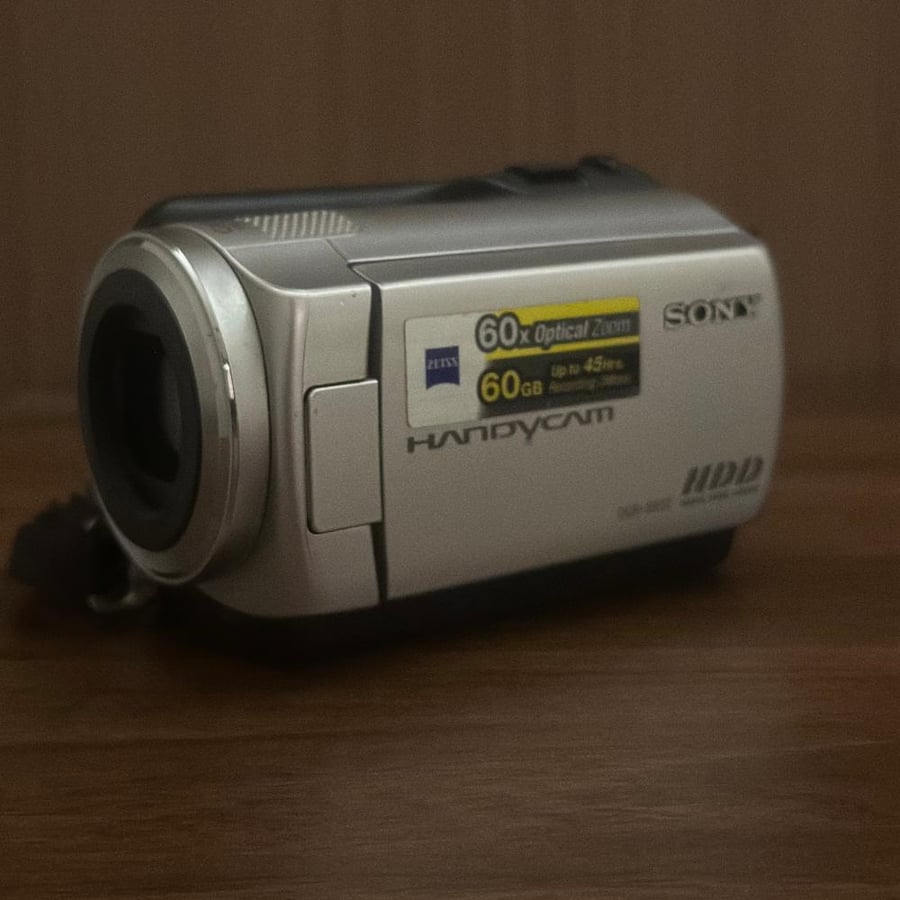 Sony Handycam DCR - SR37