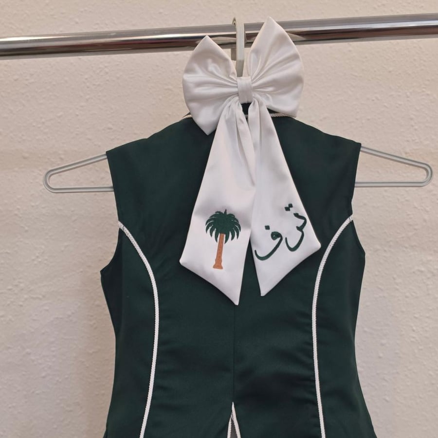 طقم بليزر مع فستان