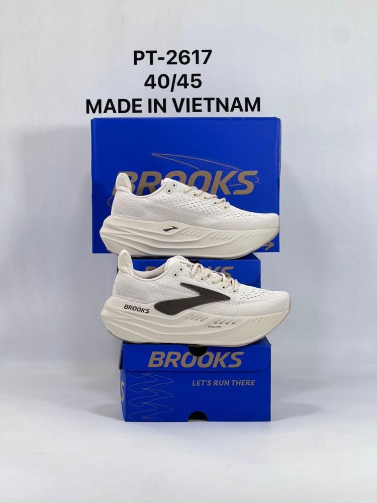 رجالي طبي.    بروكس BROOKS.