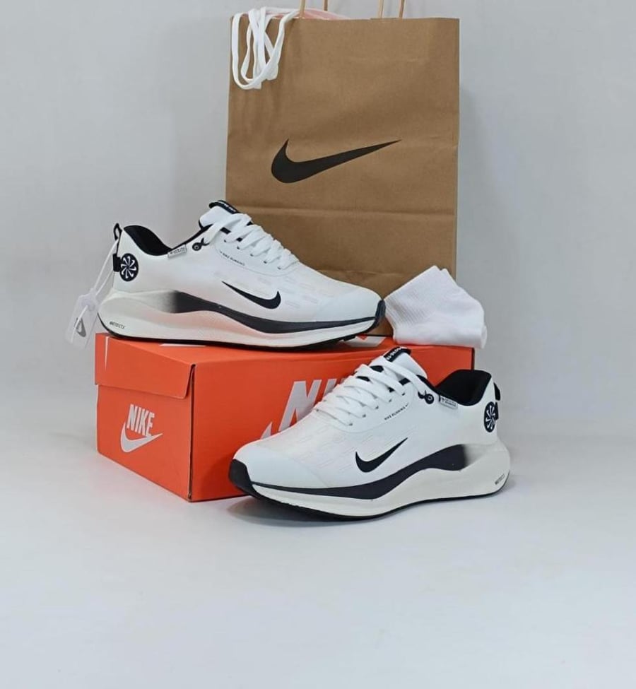 حذاء نسائي  رياضي جديد من ماركة نايك Nike بتقنية GORE-TEX
