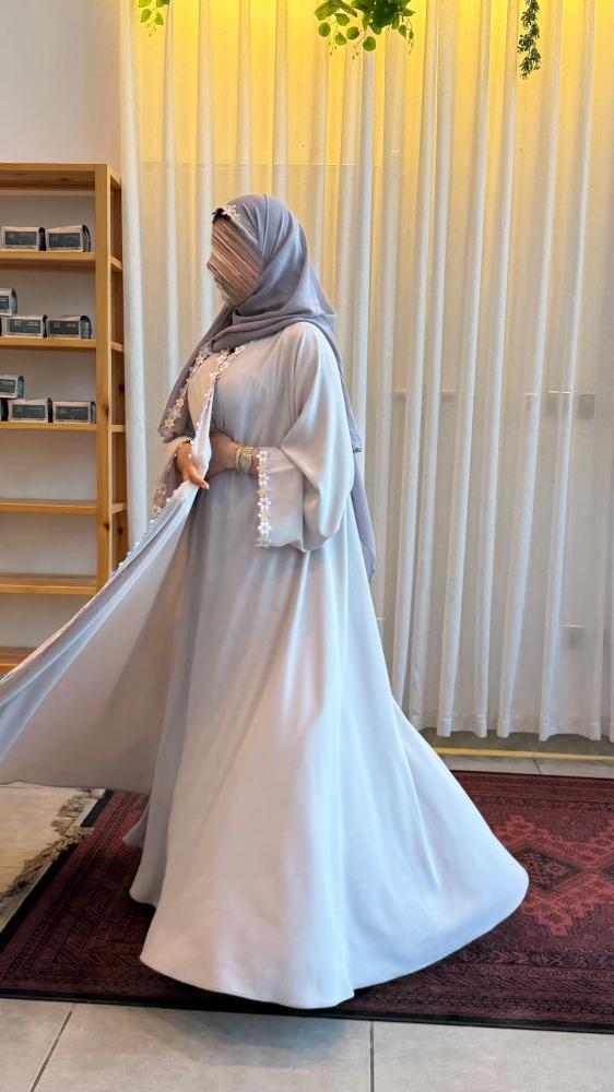 عباية نسائية أنيقة