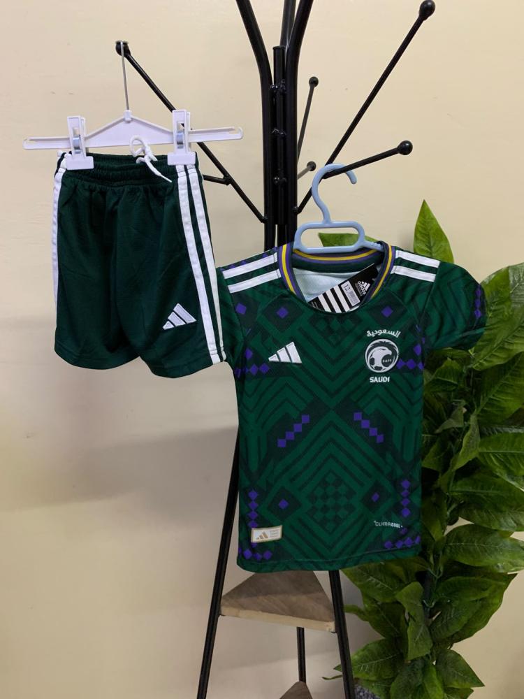 طقم المنتخب السعودي للأطفال 2026