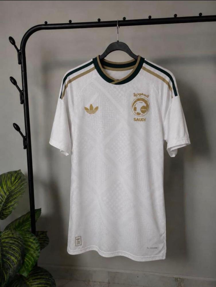 تيشيرت المنتخب السعودي الابيض