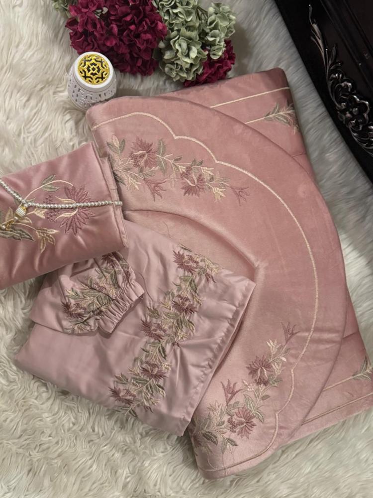 طقم صلاة مطرز - وردي Embroidered Prayer Set - Dusty Pinkمتجر ونر