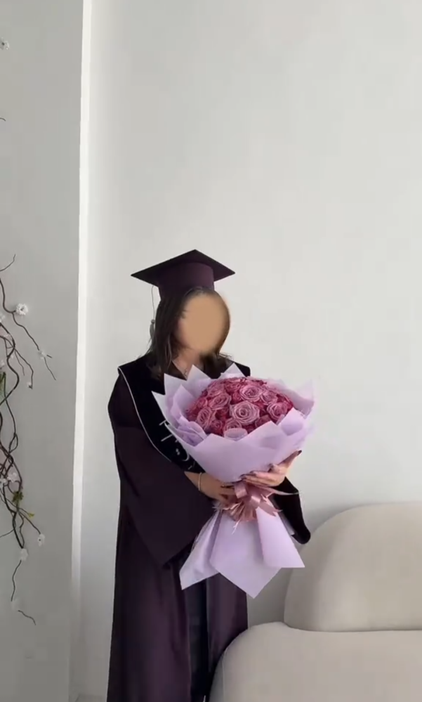 عبايات تخرج 2026