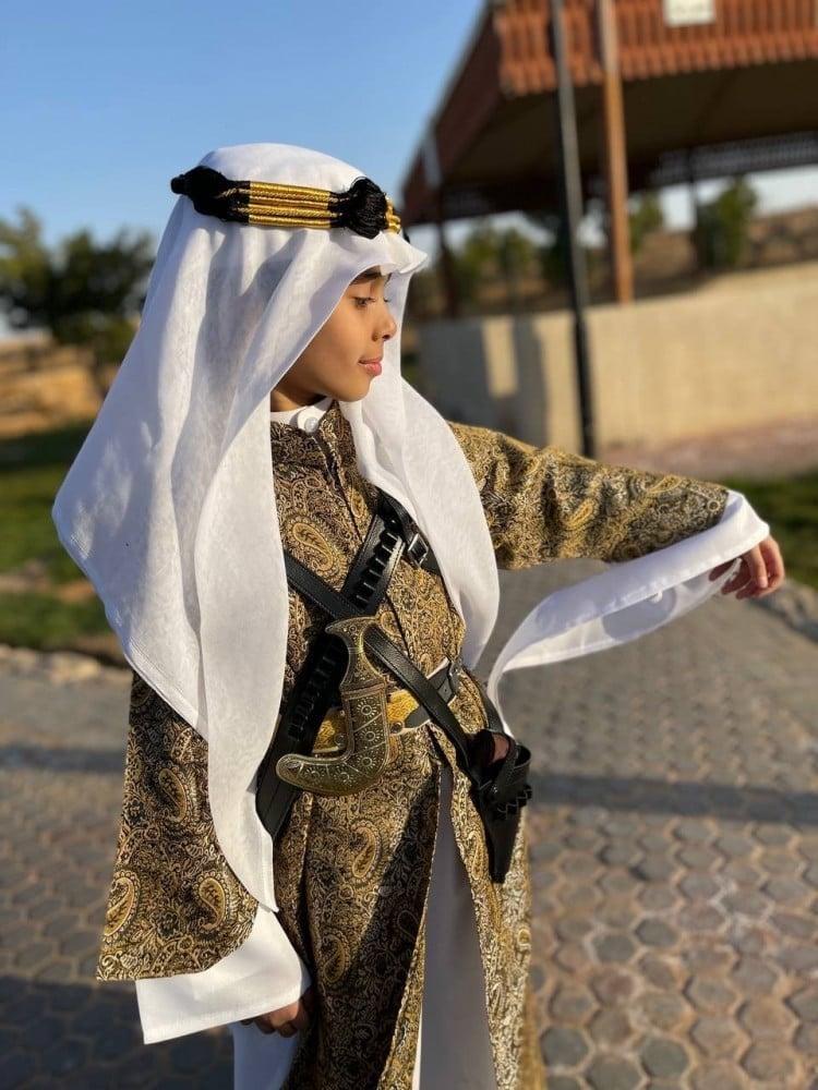 دقلة العارضة النجديه زي يجمع الحضاره والتراث