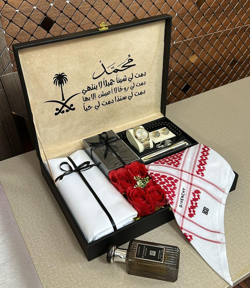 هدايا رجالي جيفنشي بشكل جديد اخر اصدار