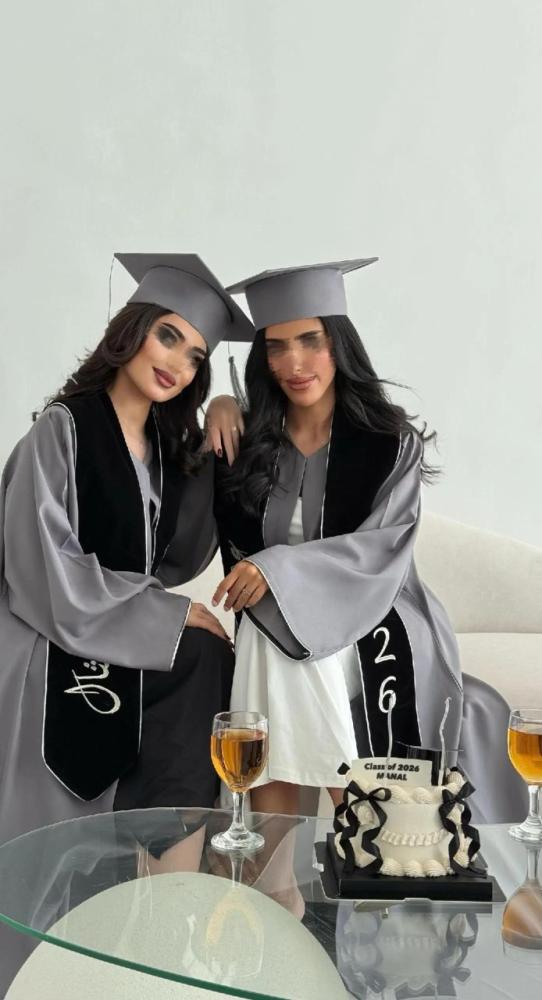 عبايات تخرج 2026