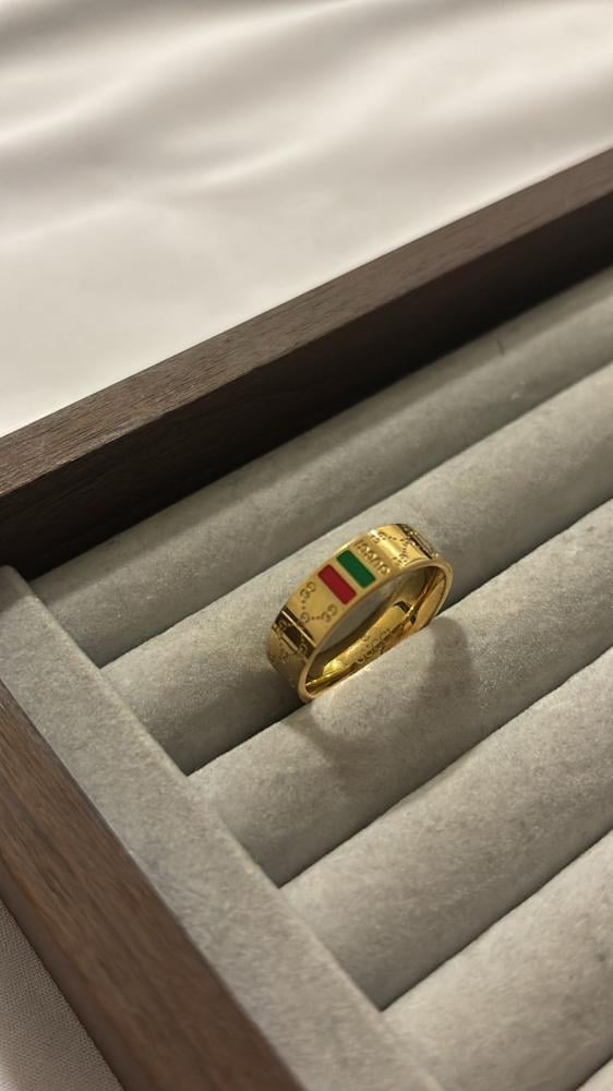 Women's Gucci ring, gold