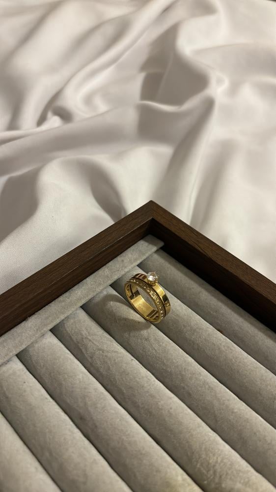 Women's ring Cartier gold