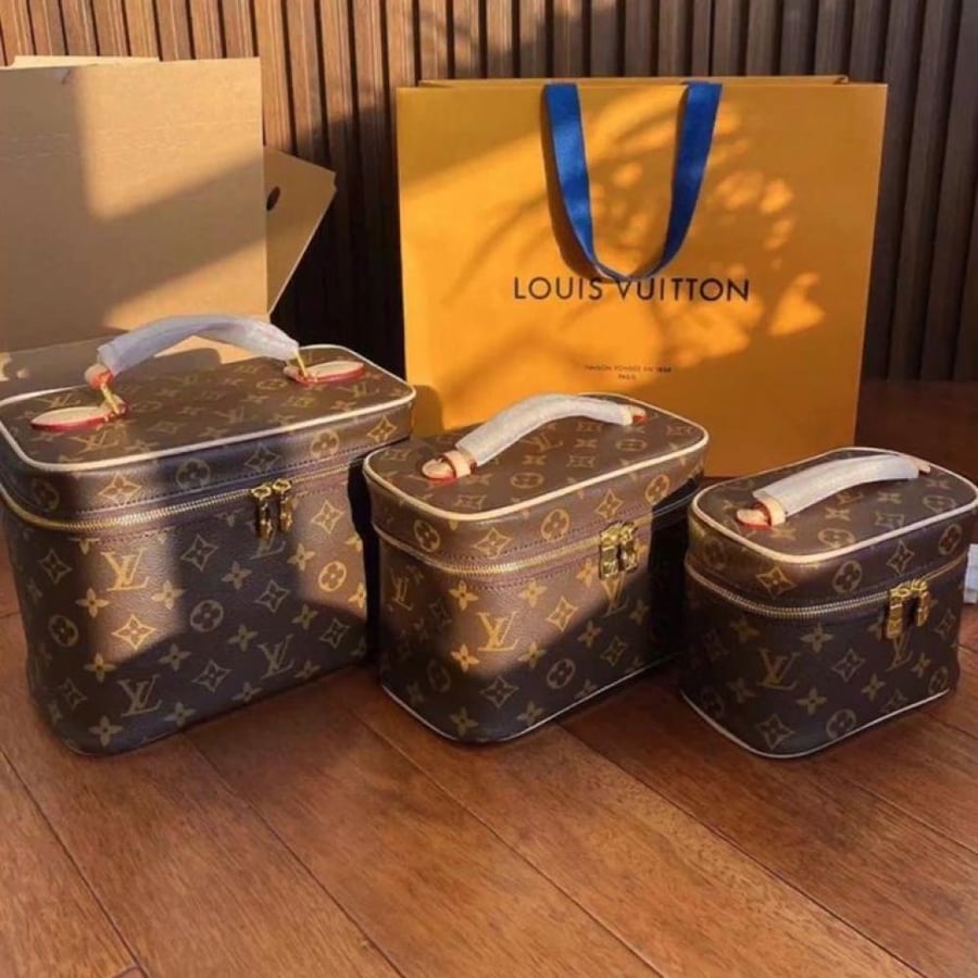 شنطة فاخرةLouis Vuitton