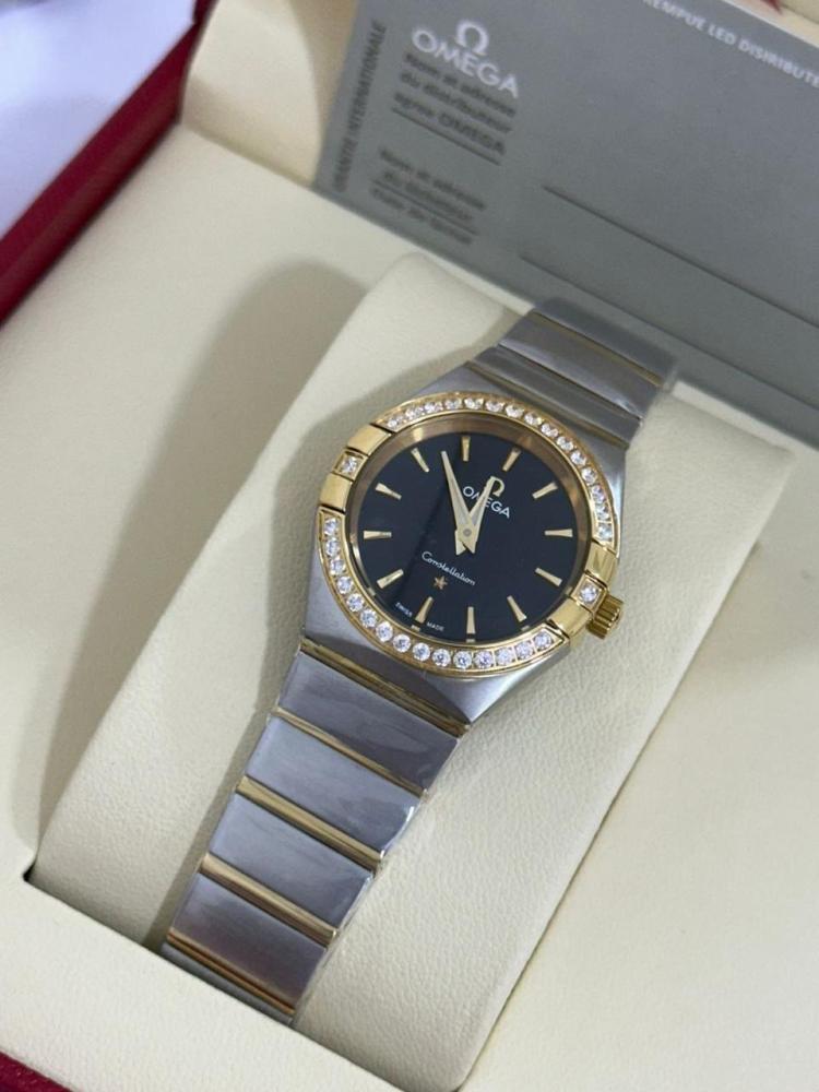 ساعه فاخرة OMEGA