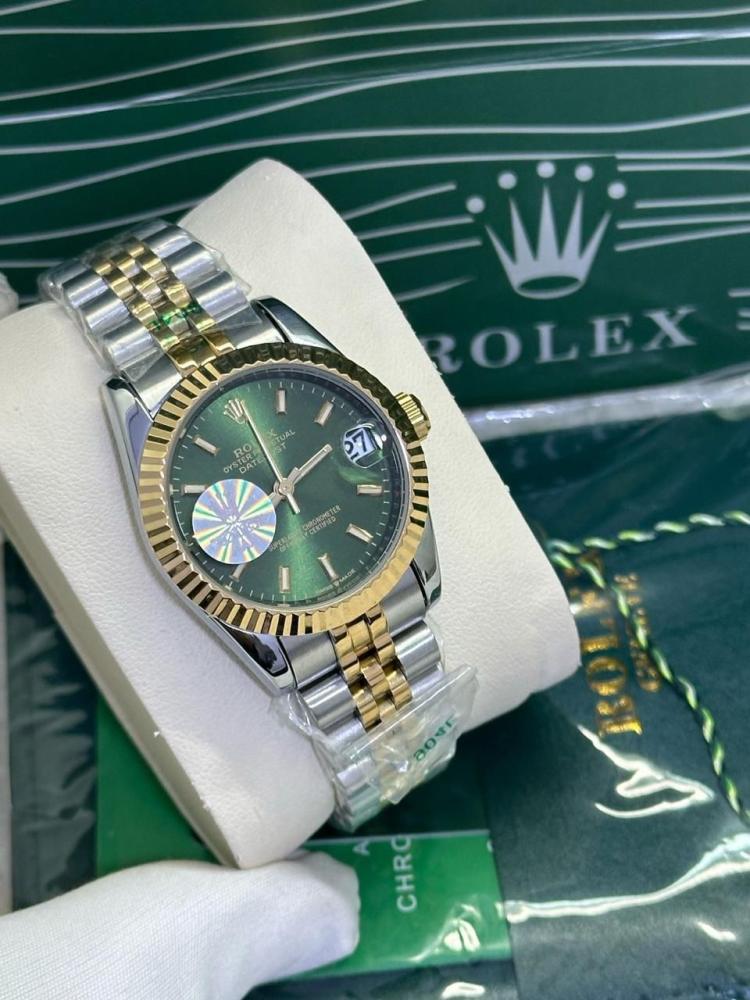 ساعة Rolex فاخرة