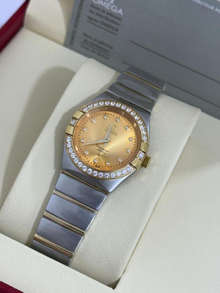 ساعه فاخرة OMEGA
