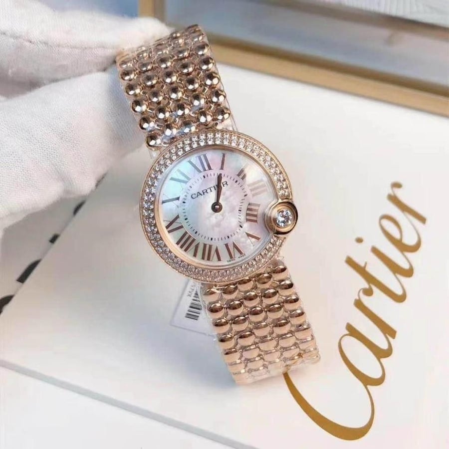 ساعة  Cartier فاخرة
