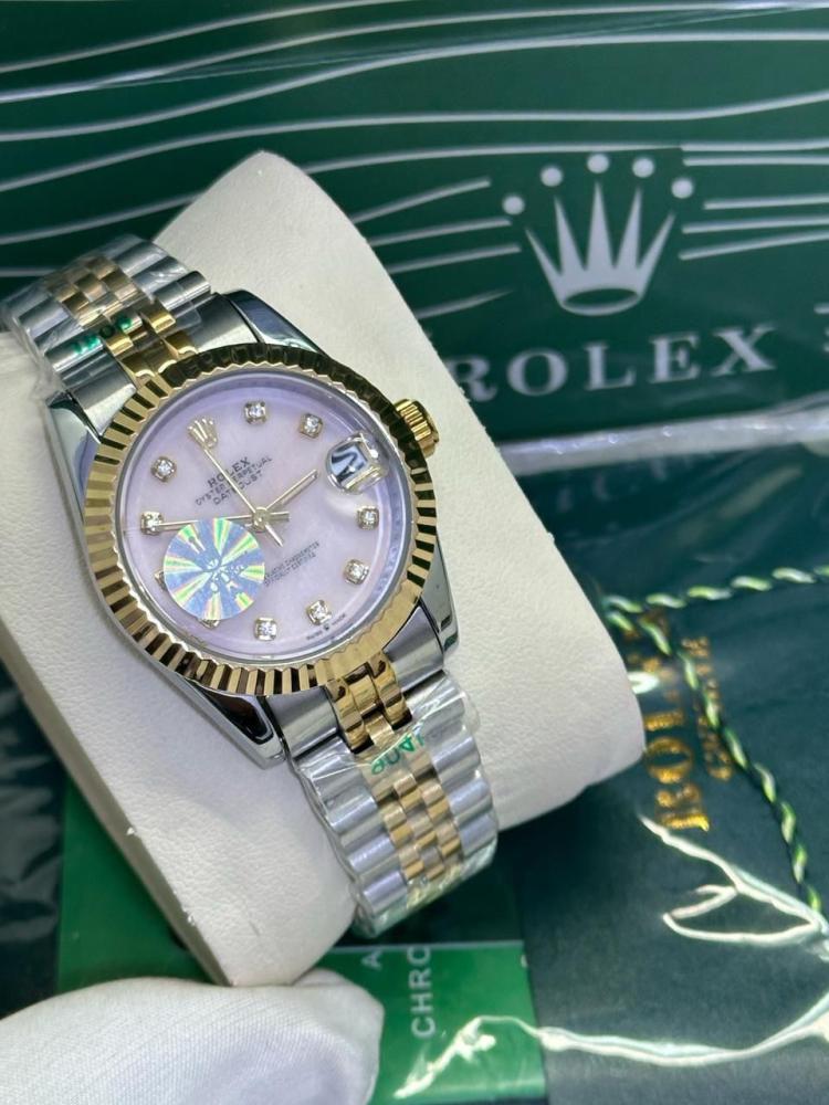 ساعة Rolex فاخرة