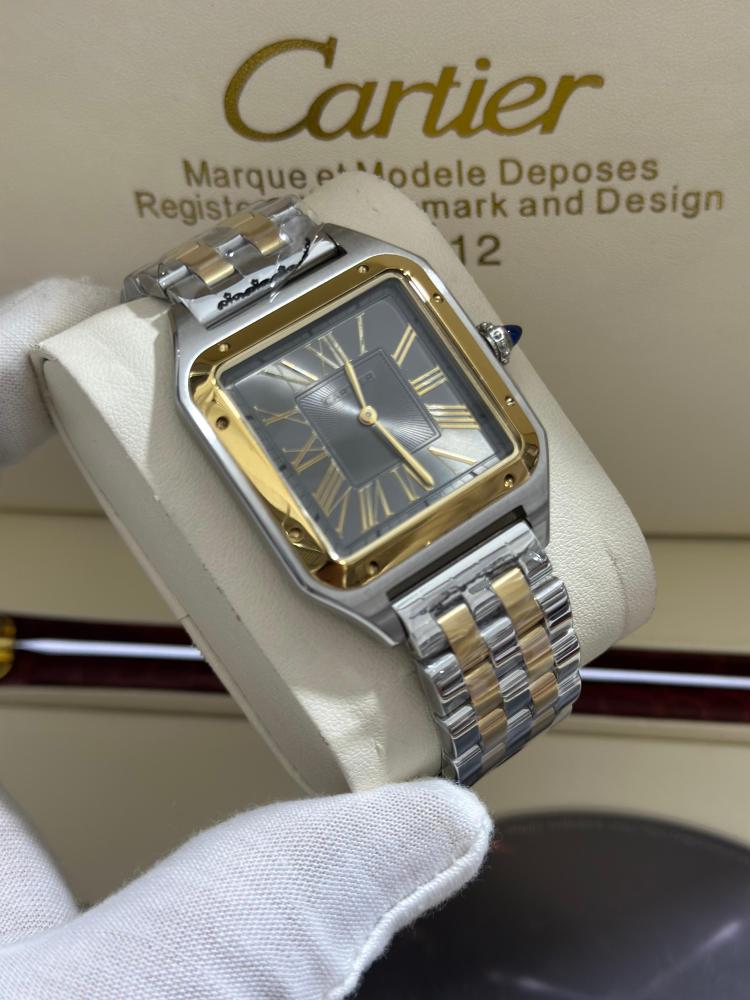 ساعة Cartier فاخرة
