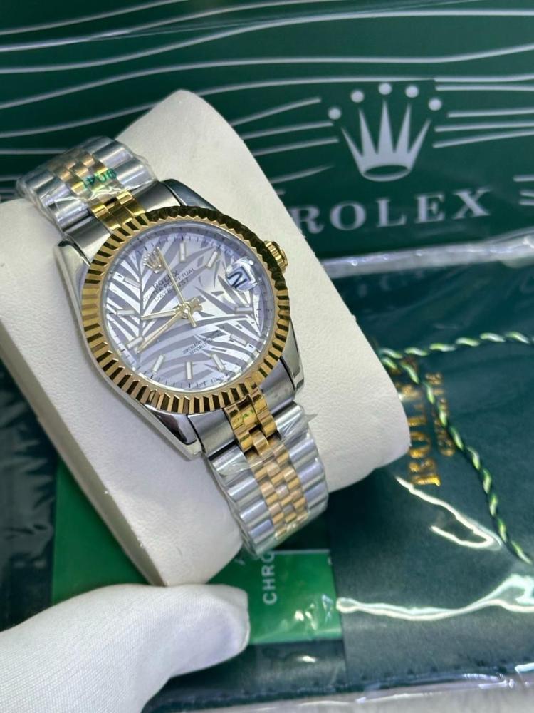 ساعة Rolex فاخرة
