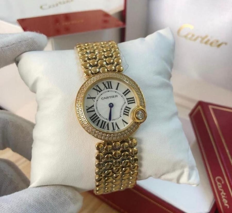 ساعة Cartier فاخرة