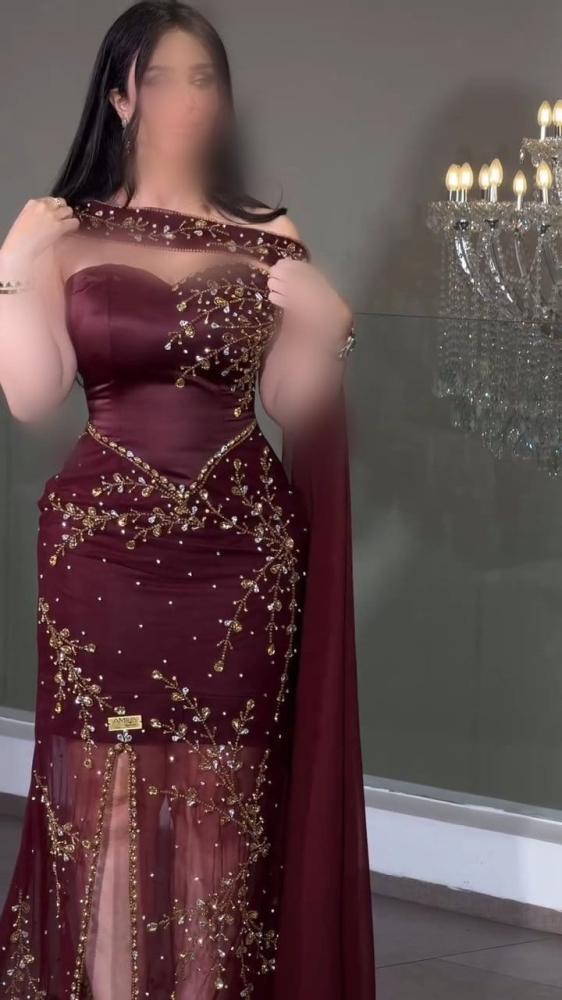 فستان سهرة عودي فاخر بتطريز يدوي