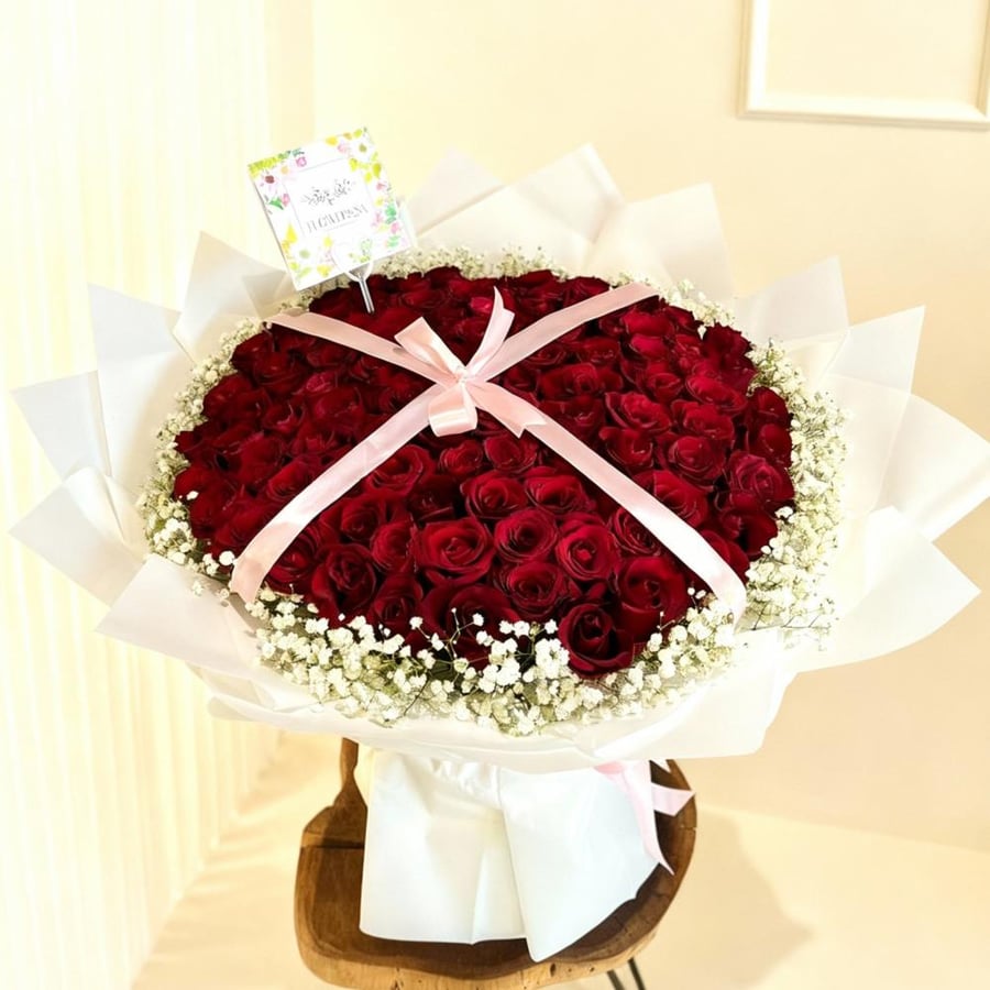 Bouquet of 100 roses