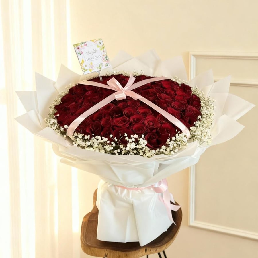 Bouquet of 100 roses