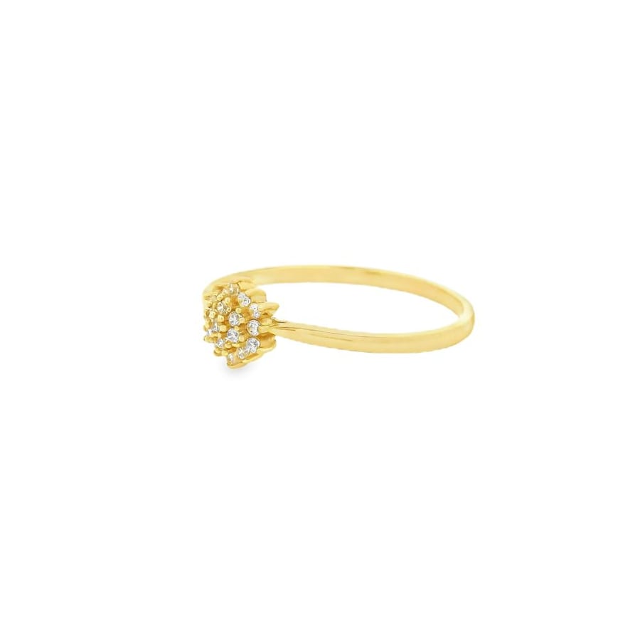 Gold ring 18 karat with a distinctive design