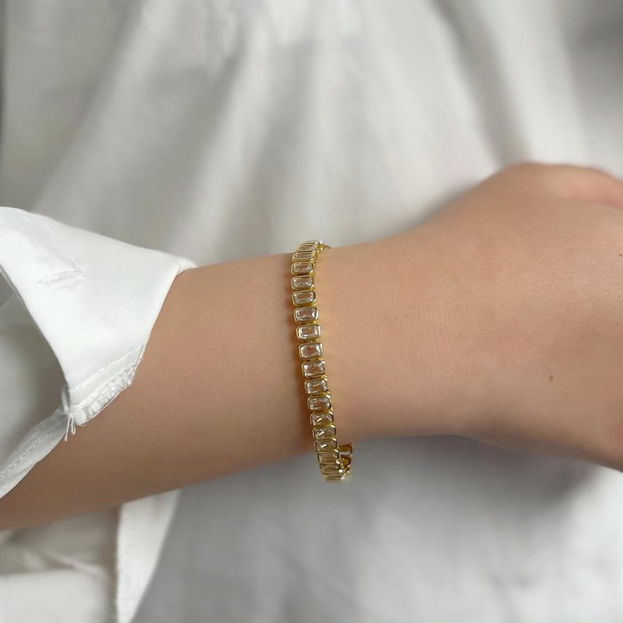 tennis bracelet
