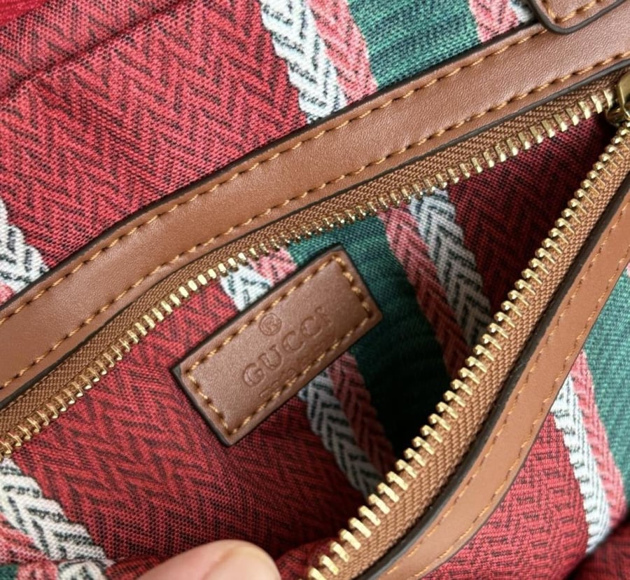شنطة كتف قوتشي