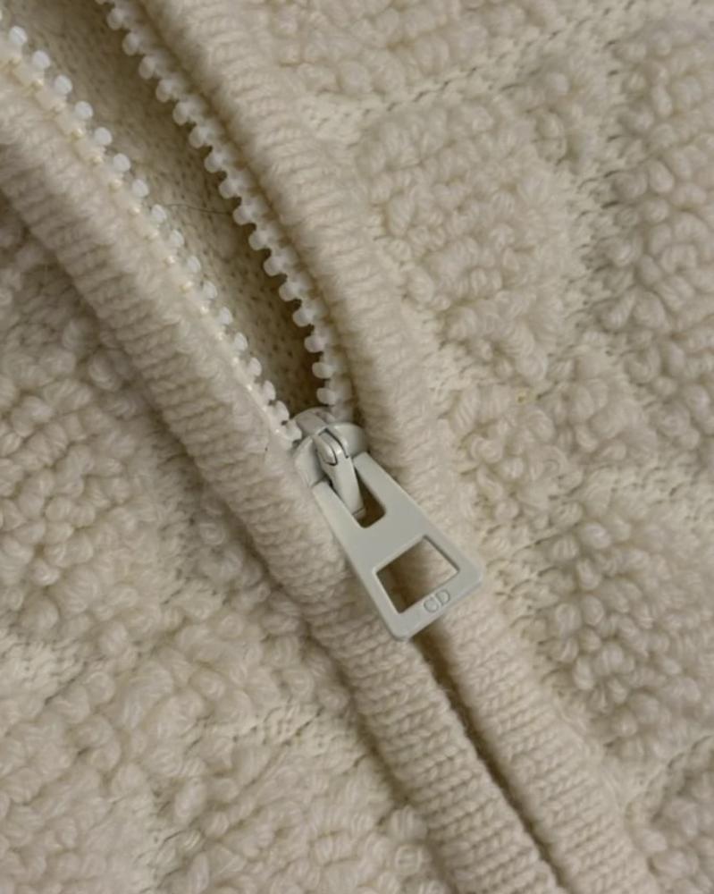 ET035 Dior