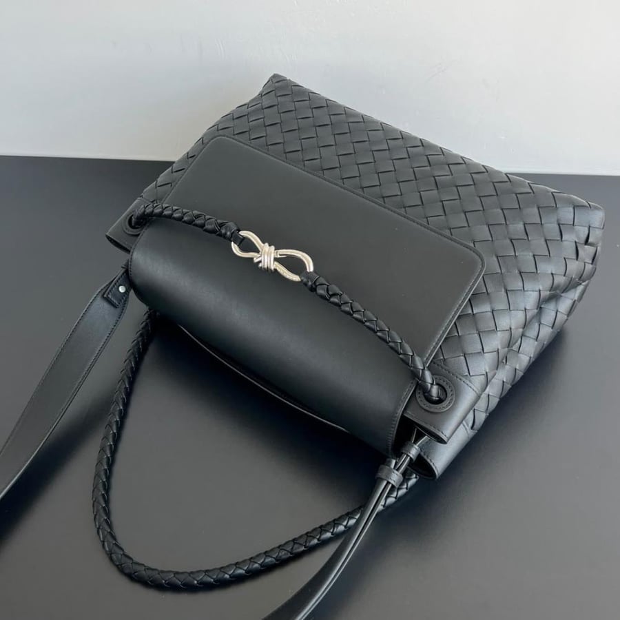 EM01 Bottega Venta