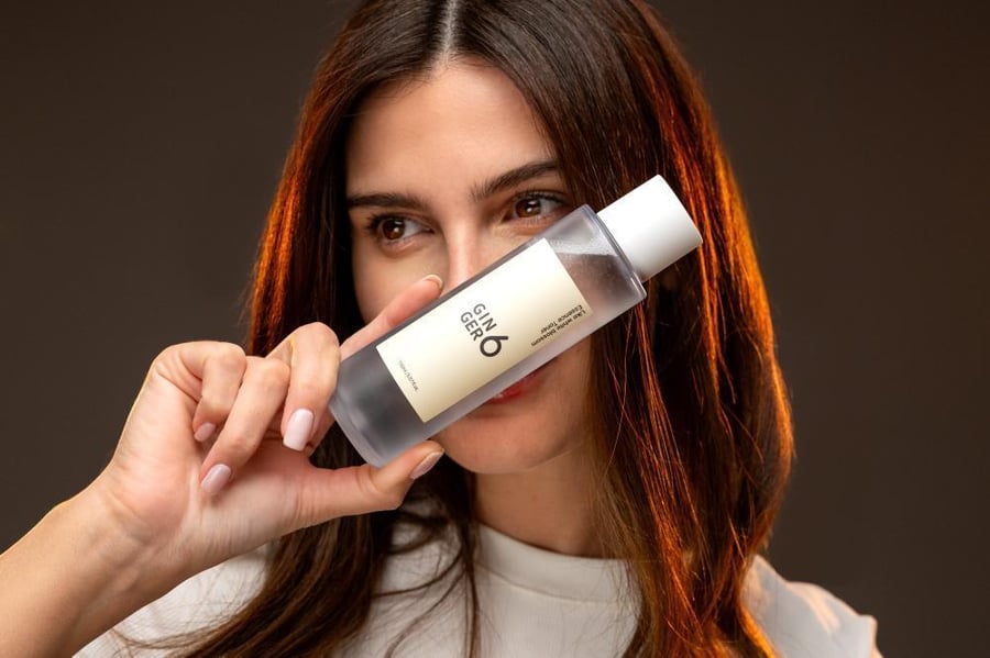 تونر إيسنس تفتيح من Ginger6