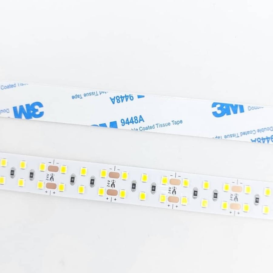 شريط LED بروفايل 5 متر مع لاصق 3M وشرائح إضاءة صفراء