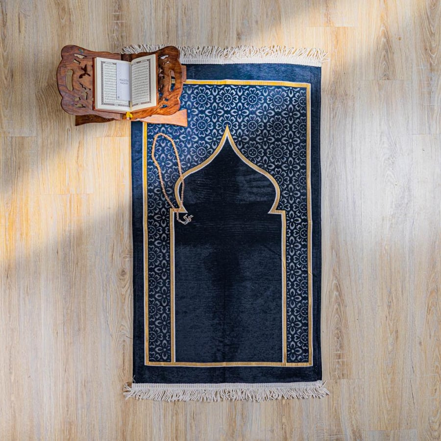 سجادة صلاة تركي مخمل مطرزة كحلي مقاس 67x120 سم