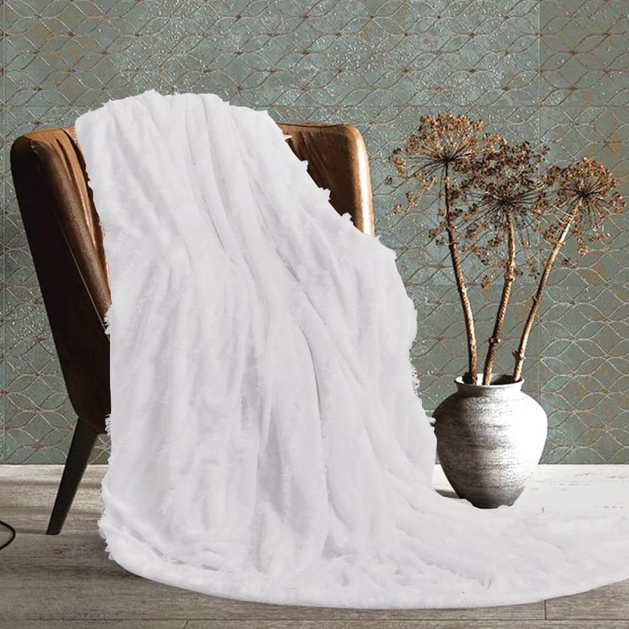 بطانية ويلا مخمل و فرو محفور مزدوج أبيض 220 × 240 سم