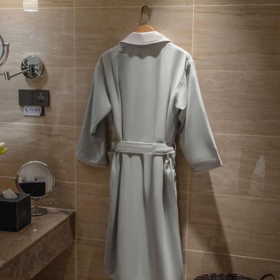 روب منزلي نداف قطن 100% فاخر رصاصي S / M .