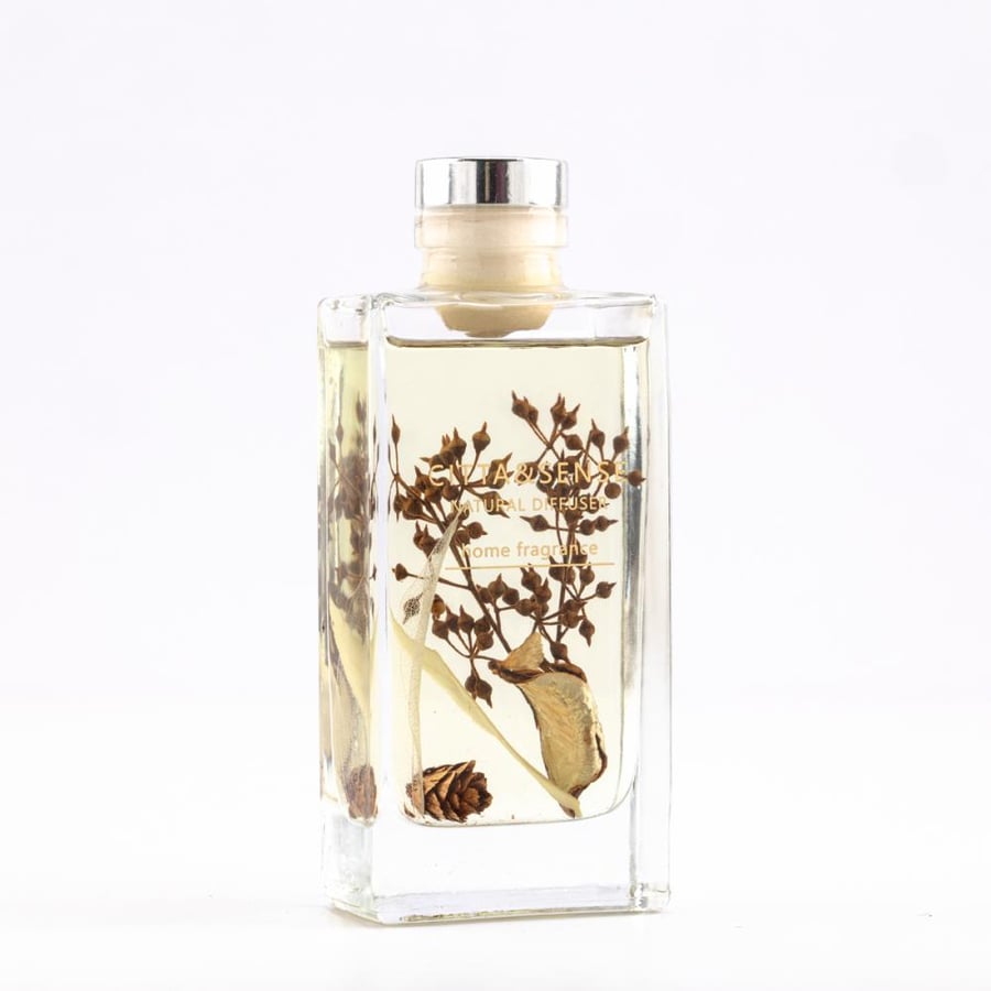 فواحة عطر بالأعواد في حامل زجاجي برائحة البخور و الفانيلا عدد القطع 2