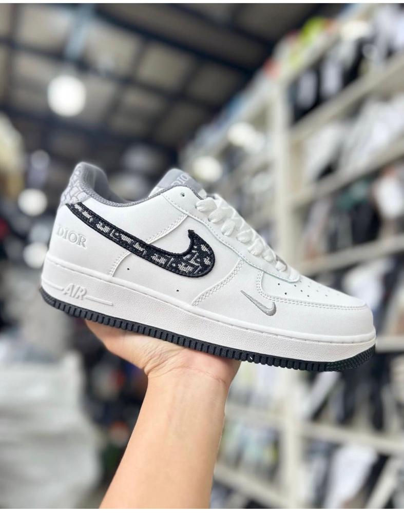 Nike Air Force 1 x Dior
