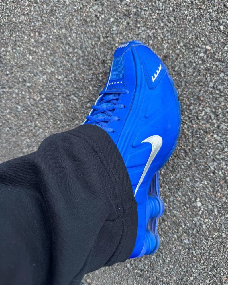 Nike Shox R4